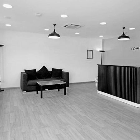 Oyo Townhouse 17 Huda City Center Near Leisure Valley Park Gurgaon Extérieur photo